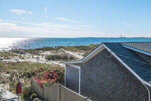 En la playa, arena blanca