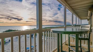 Room (Studio) | View from room