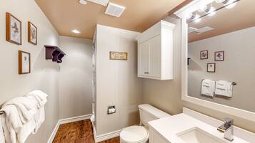 Apartment, 3 Schlafzimmer (Bunk Bed) | Badezimmer | Handtücher