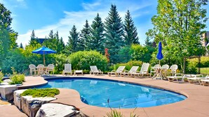 Outdoor pool - Snowbridge (The Blue Mountains)