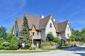 Front of property - Snowbridge (The Blue Mountains)