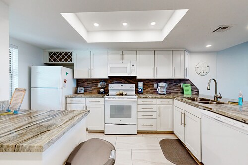 Suntide II Condominiums