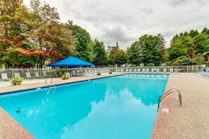 Piscina coberta i piscina a l'aire lliure de temporada 