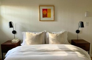 2 habitaciones, escritorio, tabla de planchar con plancha y wifi gratis 