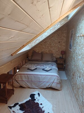 1 Schlafzimmer, Schreibtisch, Reisekinderbett, kostenloses WLAN