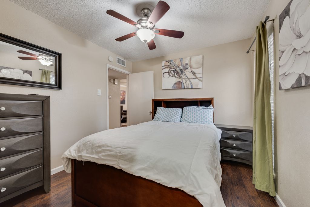 Master bedroom 2