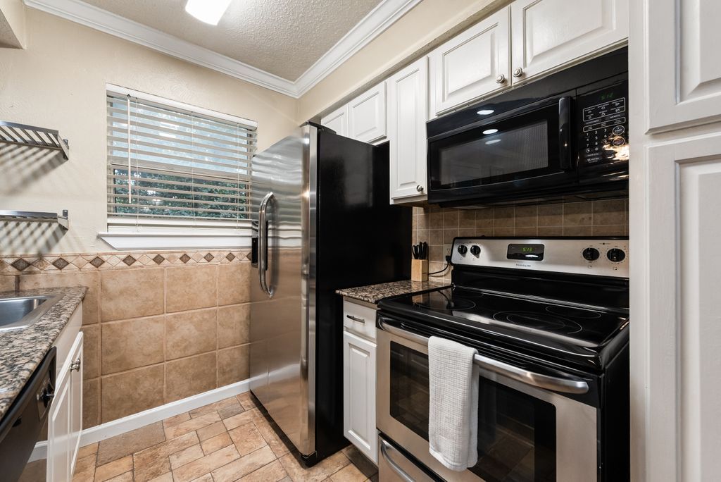 Kitchen 4