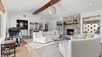 Smart TV, fireplace, DVD player, books