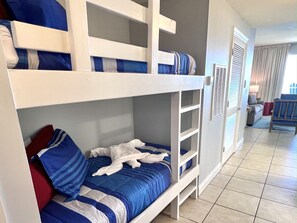 1 dormitorio, tabla de planchar con plancha, wifi gratis y ropa de cama