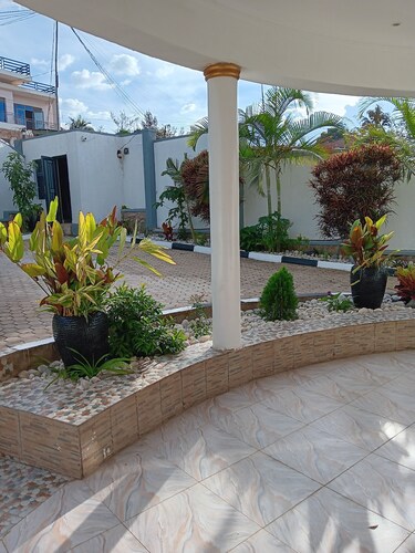 La Cafecito Bistro and accommodation 