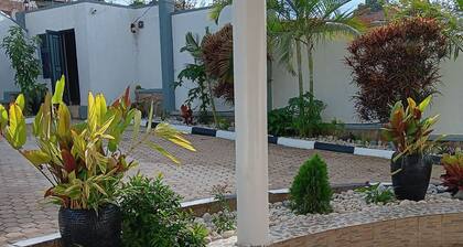 La Cafecito Bistro and accommodation