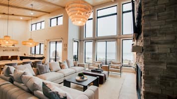 智能电视、壁炉、办公室