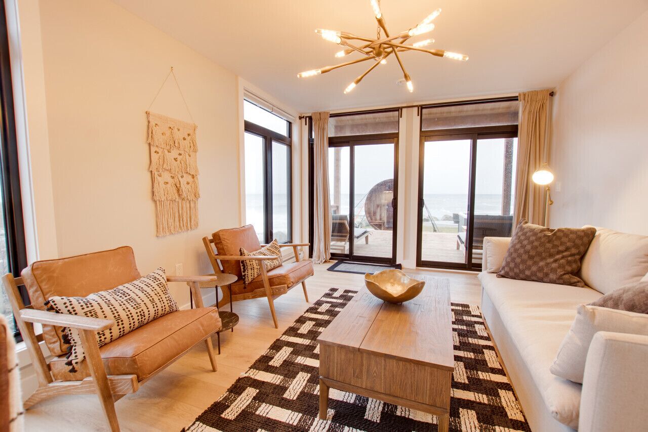 Smart TV, fireplace, offices