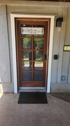 1Bed/1Bath Newly Remodeled Full Kitchen ne ar main street 44 miles from Yosemite