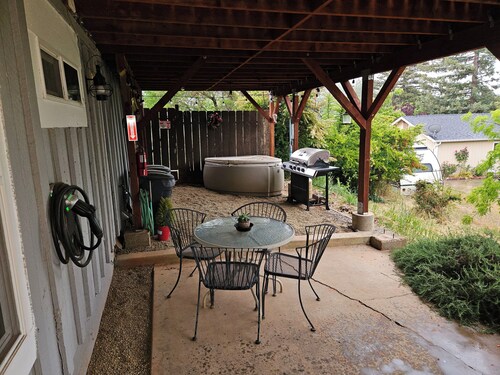 1Bed/1Bath Newly Remodeled Full Kitchen ne ar main street 44 miles from Yosemite