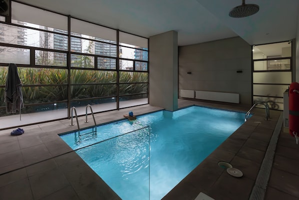 Piscina interna, piscina externa