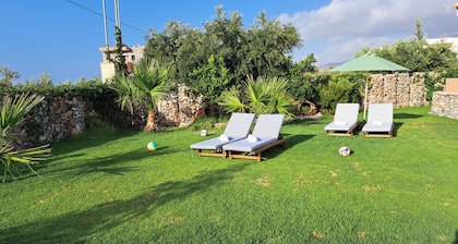 ΚΑΙΝΟΥΡΙΑ Villa Christina βρίσκεται στα Μάλια, όμορφη θέα υπέροχο ηλιοβασίλεμα.