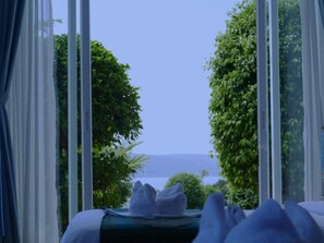 In-room safe, desk, free WiFi, bed sheets - ThmorDa Resort (Koh Rong Sanloem)