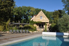 A heated pool - Périgourdine house Private swimming pool Near Sarlat and the Lascaux Caves (Coly-Saint-Amand)