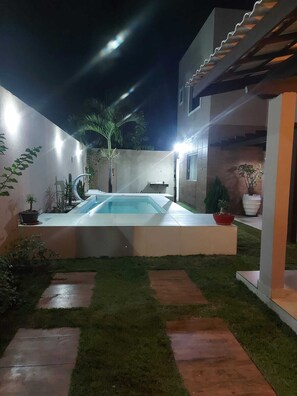 Udendørs pool