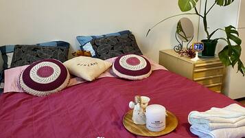 1 bedroom, free WiFi, bed sheets