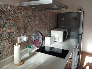 Mikrobølgeovn og kokeplater