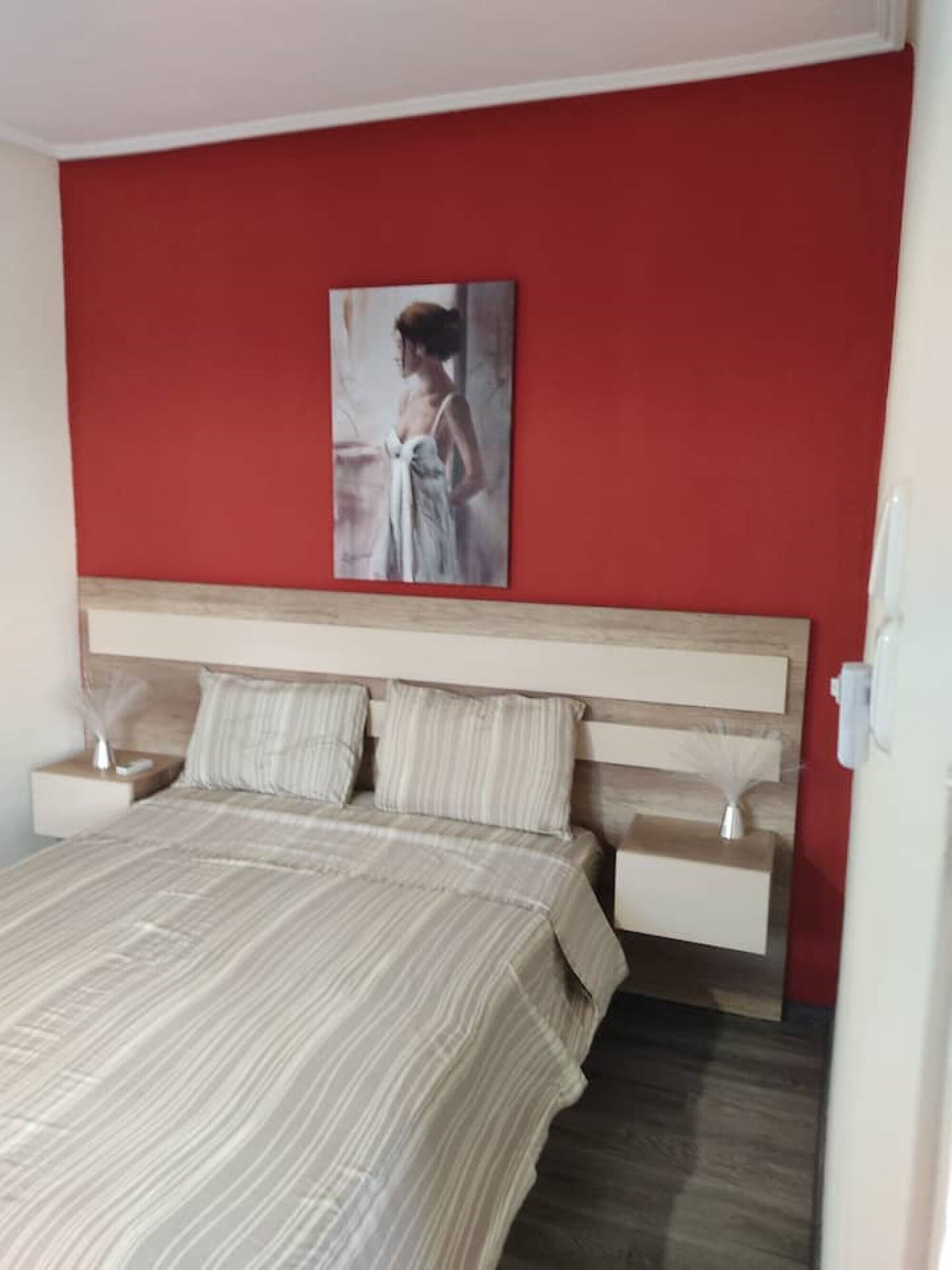 1 chambre, chambres insonorisées, fer et planche à repasser