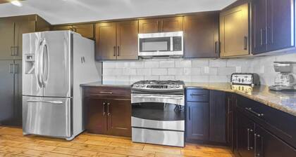 Private Hot Tub, Beautiful Views, 208 Tenderfoot