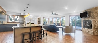 Private Hot Tub, Beautiful Views, 208 Tenderfoot