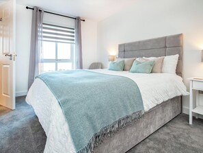 2 bedrooms, free WiFi, bed sheets - 2 bedroom accommodation in Dornoch (Dornoch)