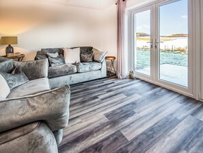 Living area - 2 bedroom accommodation in Dornoch (Dornoch)