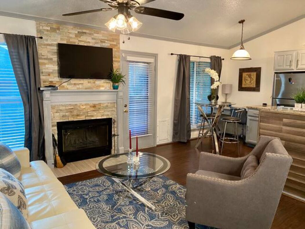 Smart-tv och eldstad