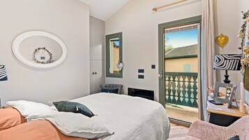 2 chambres, fer et planche à repasser, Wi-Fi gratuit, draps fournis