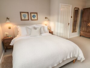 3 Schlafzimmer, individuell dekoriert, individuell eingerichtet