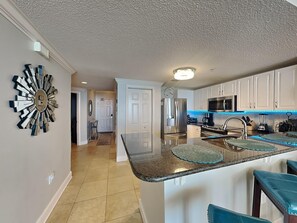 Lägenhet - flera sängar - balkong - havsutsikt (#1503 - No Pets) | Eget kök | Kaffe- och tebryggare