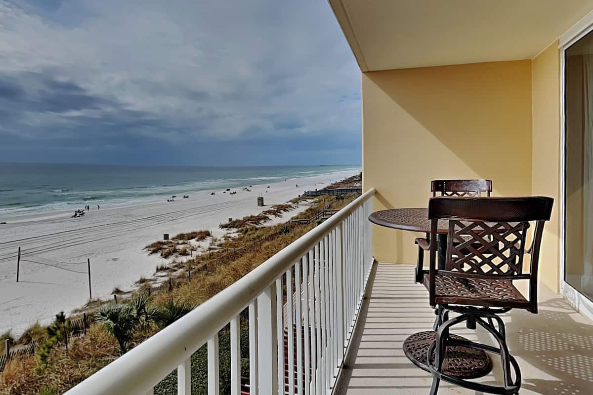 Appartamento, 1 letto king con divano letto, balcone, vista oceano (#312 - No Pets Allowed) | Ristorazione all'aperto