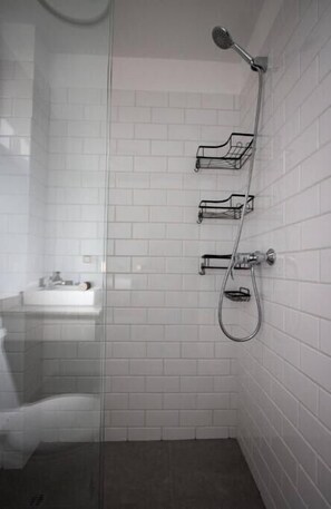 Towels, soap, toilet paper - Mountain Hideaway + Breathtaking Views of Ecuador (Sangolquí)