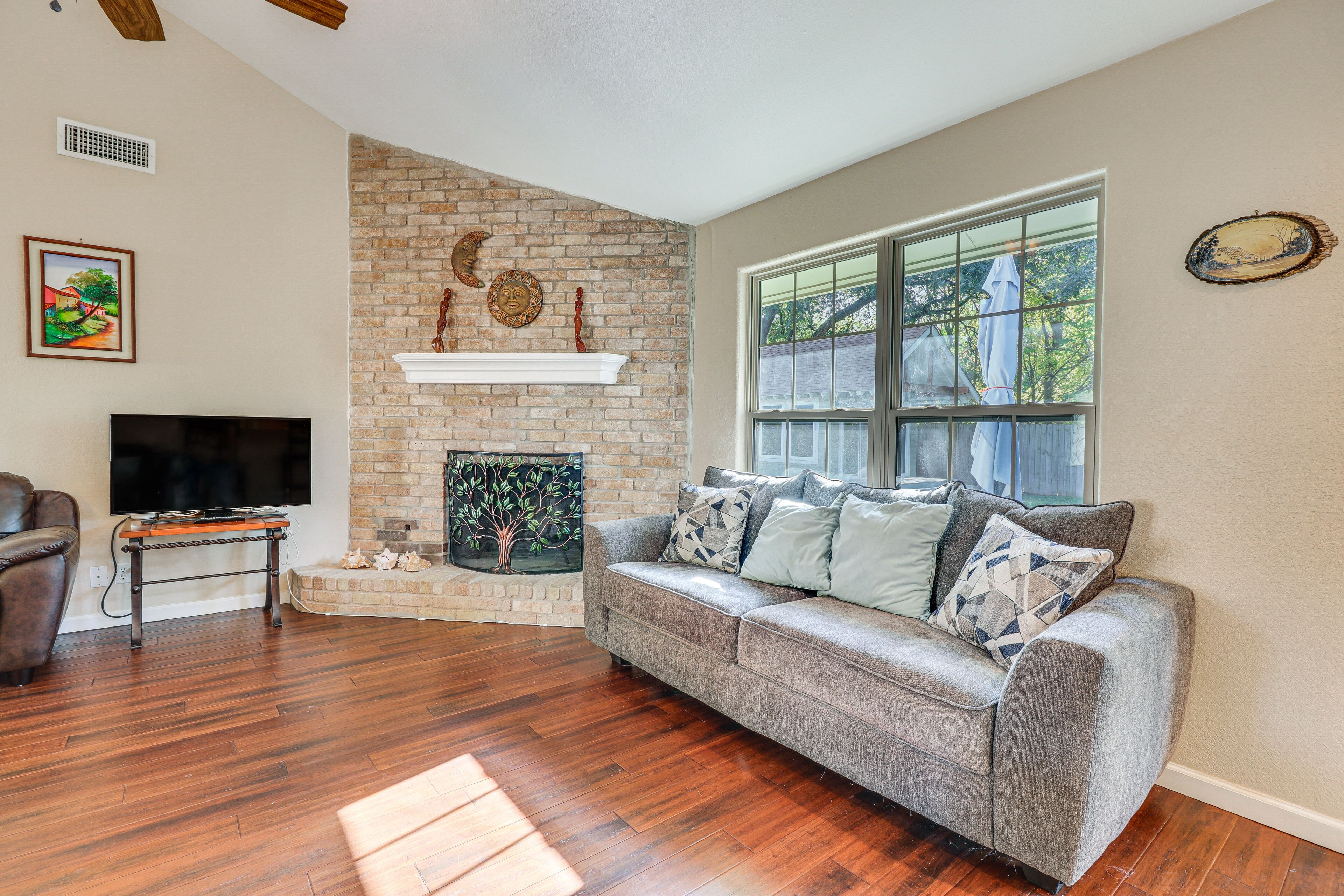 Texas Retreat w/ Patio, Fireplace & Fenced-In Yard