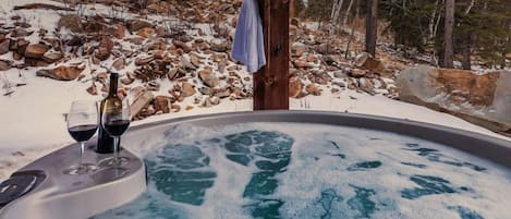 Tina de hidromasaje al aire libre