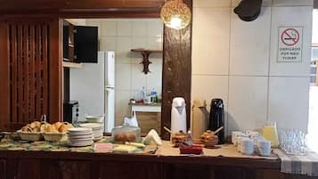 Free daily cooked-to-order breakfast