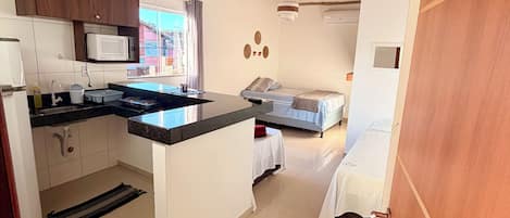 Traditional Studio, Refrigerator & Microwave, City View | Soundproofing, free WiFi, bed sheets
