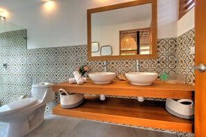 Douche, serviettes fournies