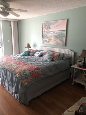 2 室のベッドルーム、アイロン / アイロン台、WiFi、ベッドシーツ