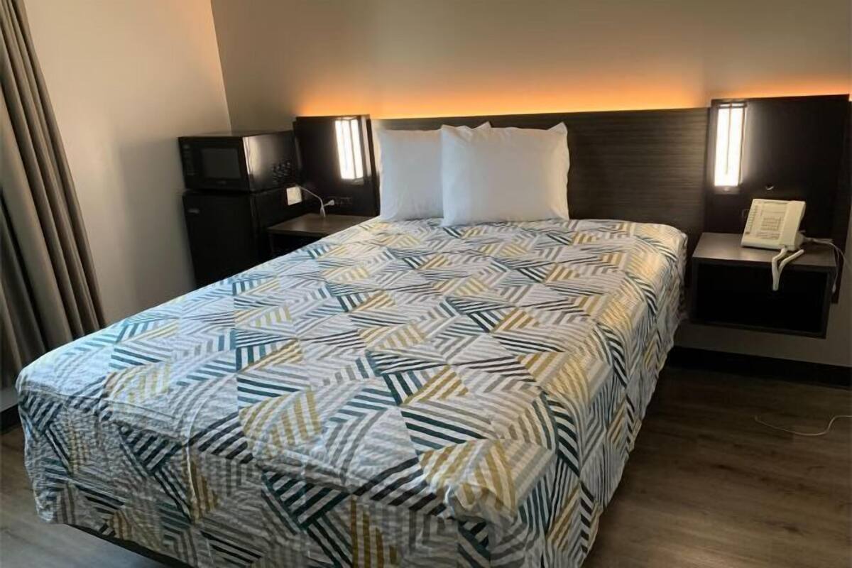 Desk, blackout curtains, iron/ironing board, free WiFi