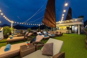 Lounge - Lotus D'Orient Cruise (Ha Long)