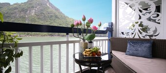 Lotus D'Orient Cruise