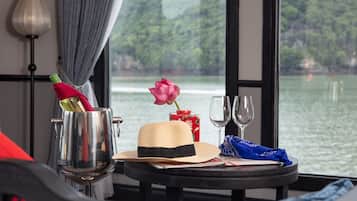 Couples’ dining