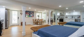 Luxe Provincial Style Studio w/ Patio & Parking