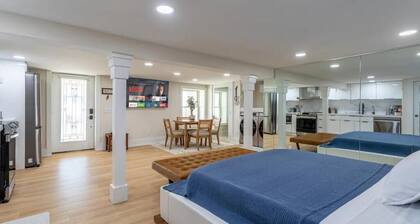 Luxe Provincial Style Studio w/ Patio & Parking