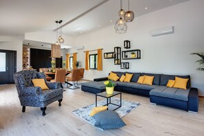 TV - Villa RR (Istria - Hrboki) (Hrboki)